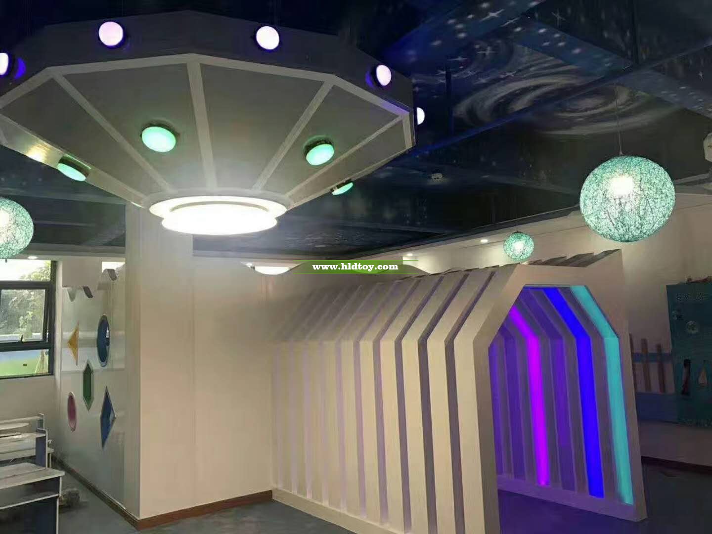 普寧紅黃藍(lán)幼兒園裝修施工圖2